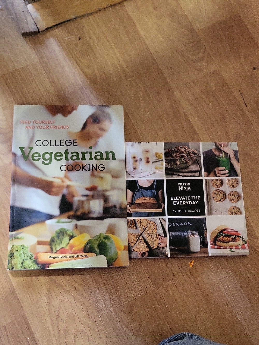 2 books College Vegetarian Cooking Cookbook and Nutri Ninja 75 simple recipies
